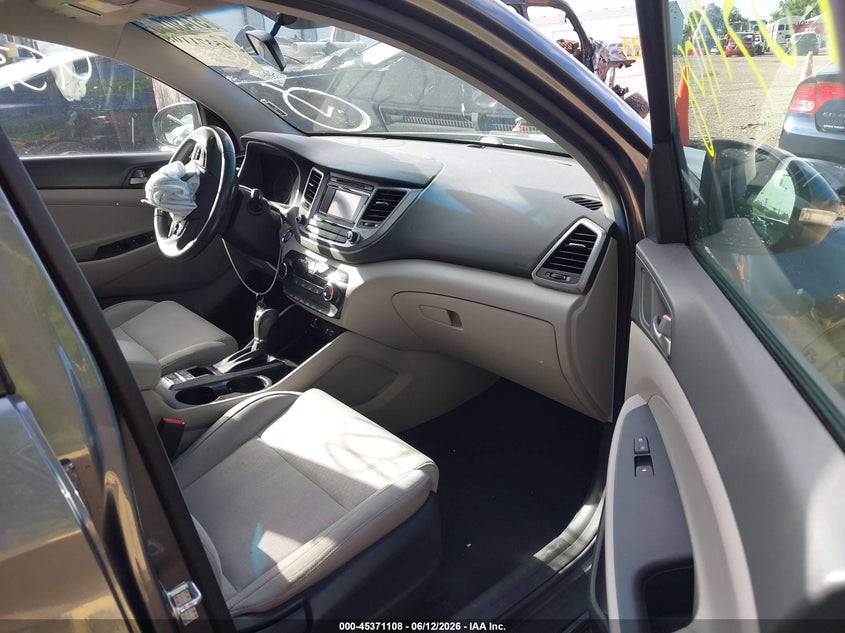 2017 Hyundai Tucson VIN KM8J33A27HU519947 IAAI salvage auction — FRONT END, Salvage (Michigan), sold $1,850 on 2026-07-29 (photo 5)
