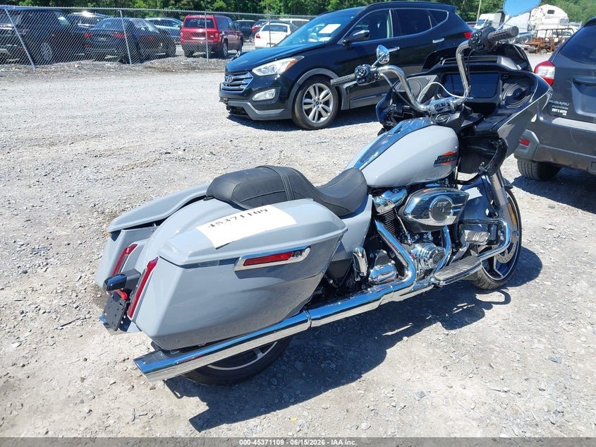 2026 Harley-davidson Road glide VIN 1HD1KH714TB619123 IAAI salvage auction — ALL OVER, Wait Title, sold $13,500 on 2026-08-19 (photo 4)