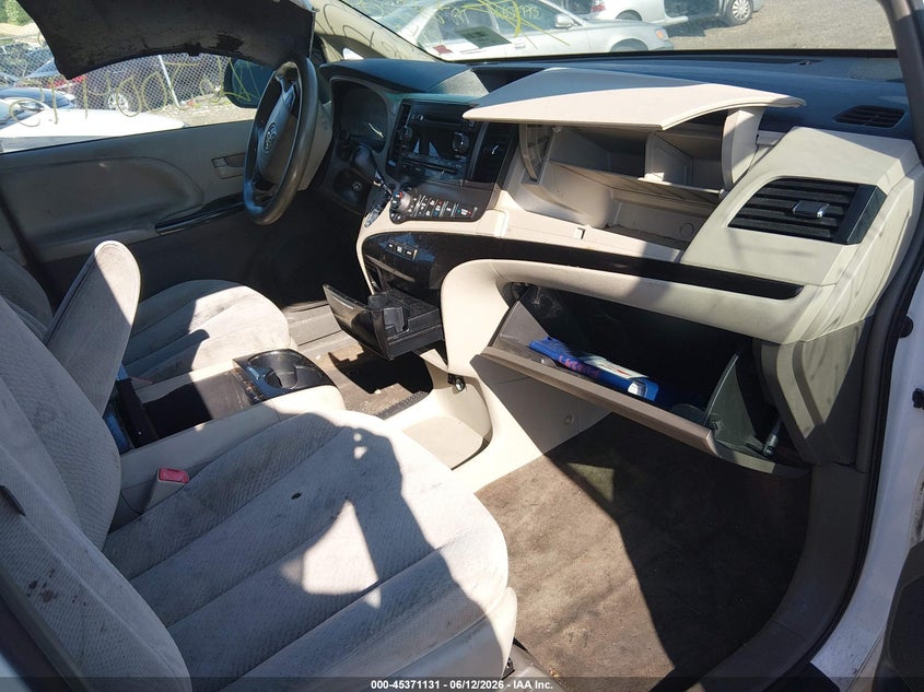 2013 Toyota Sienna VIN 5TDJK3DC4DS054005 IAAI salvage auction — LEFT & RIGHT, Salvage Title, sold $25 on 2026-07-21 (photo 5)