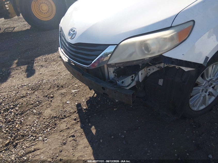 2013 Toyota Sienna VIN 5TDJK3DC4DS054005 IAAI salvage auction — LEFT & RIGHT, Salvage Title, sold $25 on 2026-07-21 (photo 6)