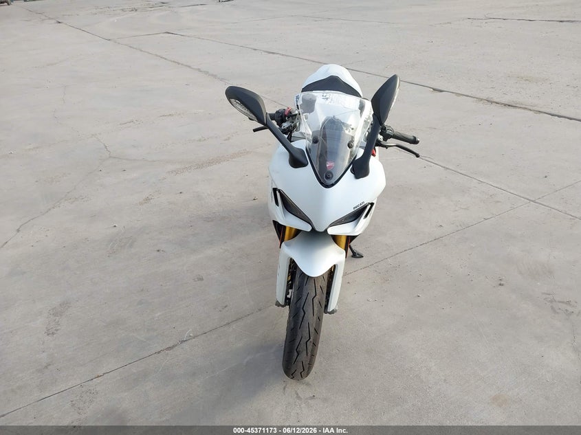 2021 Ducati Supersport VIN ZDMVABDS8MB000403 IAAI salvage auction — RIGHT FRONT, Original (Texas), sold $5,200 on 2026-08-11 (photo 5)