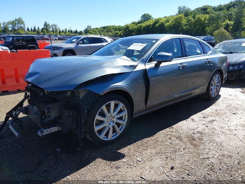 2017 Volvo S90 VIN YV1A22MK2H1010390 IAAI salvage auction — FRONT END, Salvage (Illinois), sold $950 on 2026-08-12 (photo 2)