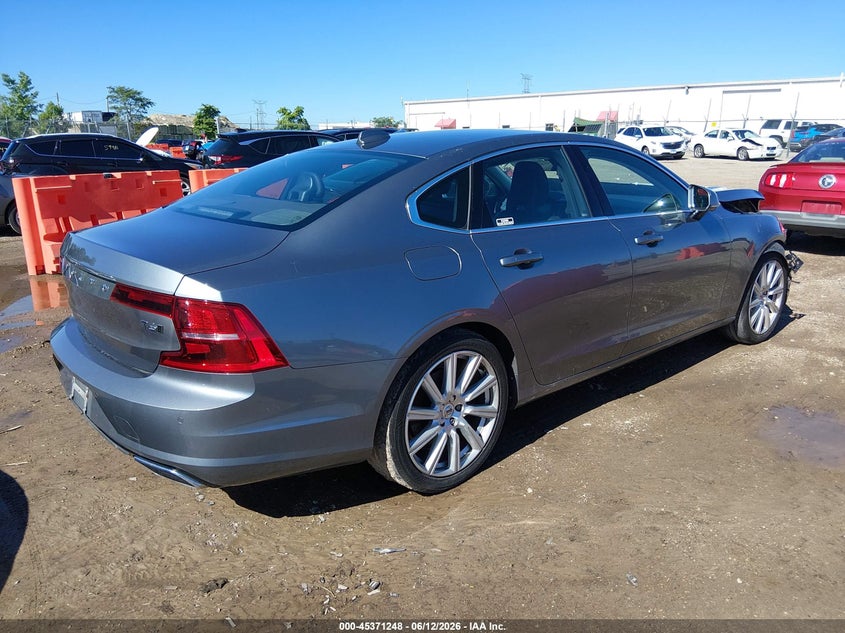 2017 Volvo S90 VIN YV1A22MK2H1010390 IAAI salvage auction — FRONT END, Salvage (Illinois), sold $950 on 2026-08-12 (photo 4)