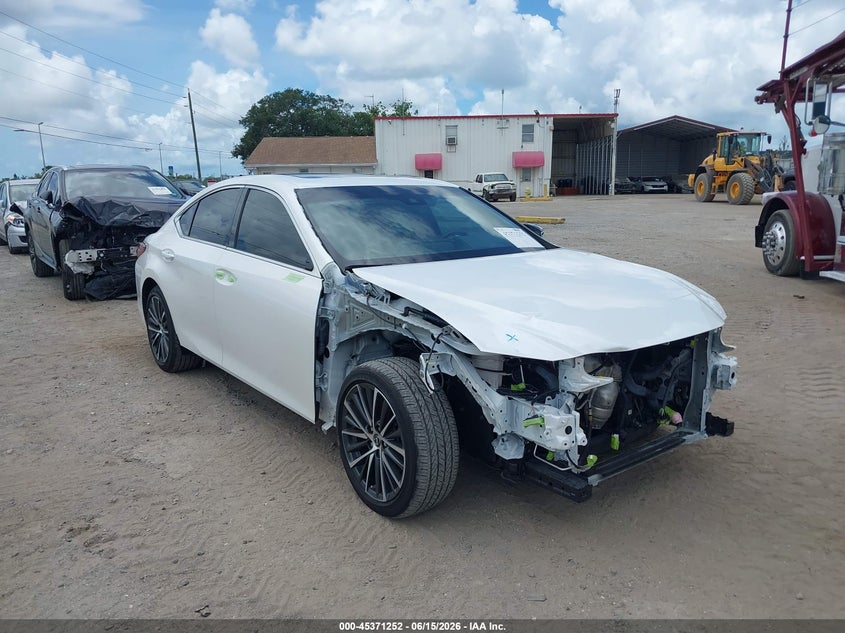 2025 Lexus ES 350 VIN 58ADZ1B1XSU196614 — IAAI salvage auction photo