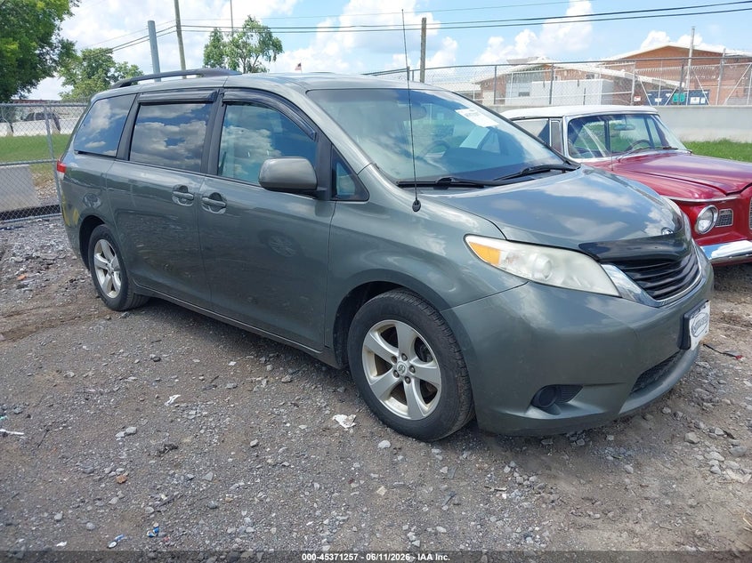2012 Toyota Sienna VIN 5TDKK3DC3CS223790 IAAI salvage auction — NORMAL WEAR, Clear (Tennessee), sold $1,000 on 2026-07-09 (photo 1)