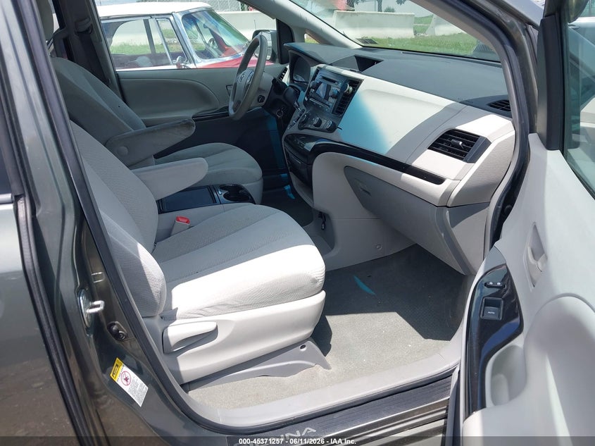 2012 Toyota Sienna VIN 5TDKK3DC3CS223790 IAAI salvage auction — NORMAL WEAR, Clear (Tennessee), sold $1,000 on 2026-07-09 (photo 5)