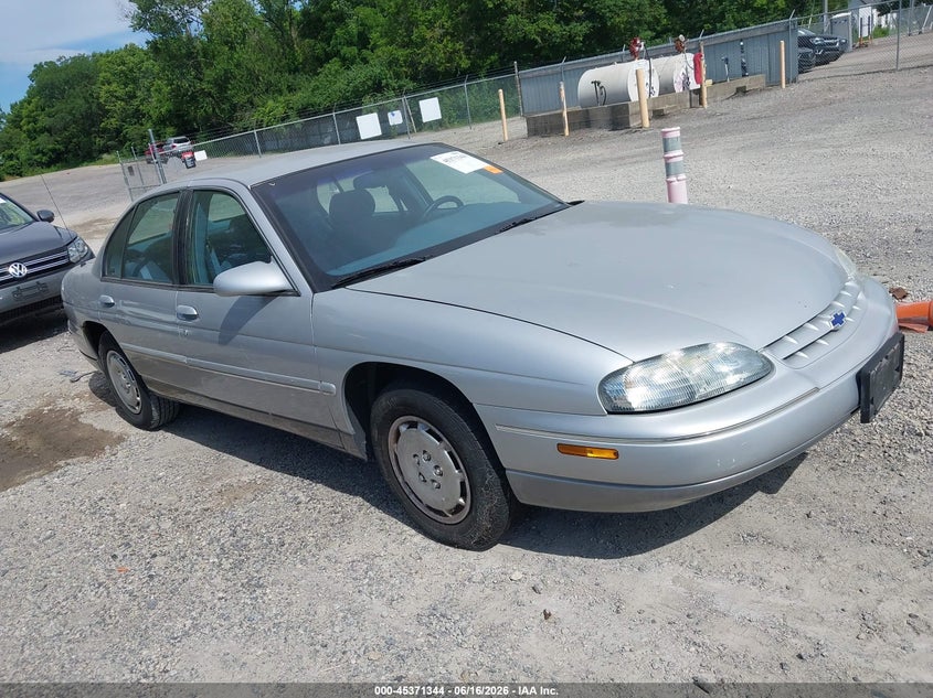 1995 Chevrolet Lumina VIN 2G1WN52M3S9225880 — IAAI salvage auction photo