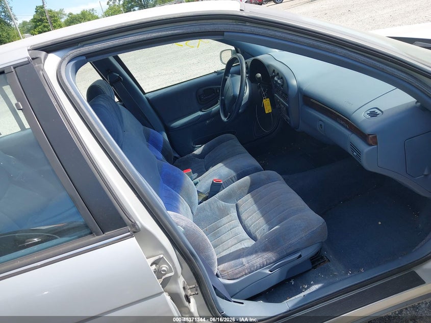1995 Chevrolet Lumina VIN 2G1WN52M3S9225880 IAAI salvage auction — NORMAL WEAR, Original (Ohio), sold $825 on 2026-07-07 (photo 5)