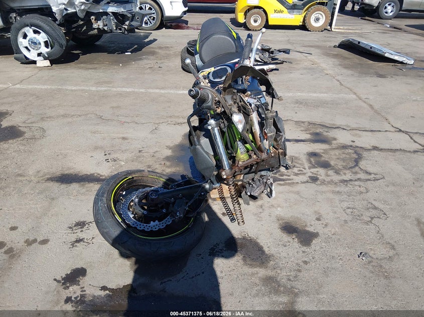 2022 Kawasaki Er VIN ML5EREL19NDA73622 IAAI salvage auction — ROLLOVER, Salvage Title, sold $225 on 2026-07-28 (photo 5)