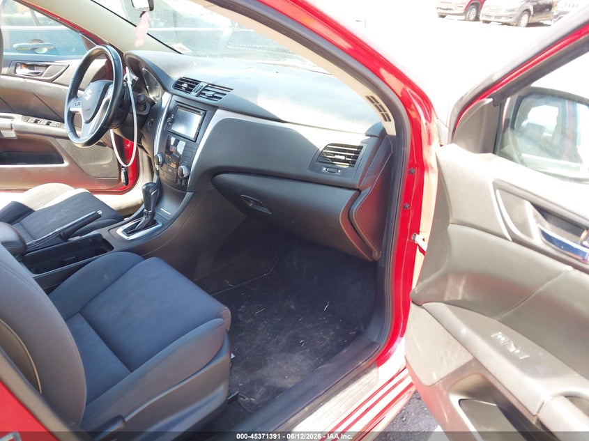 2013 Suzuki Kizashi VIN JS2RF9A62D6100140 IAAI salvage auction — LEFT FRONT, Clear (Pennsylvania), sold $350 on 2026-07-08 (photo 5)