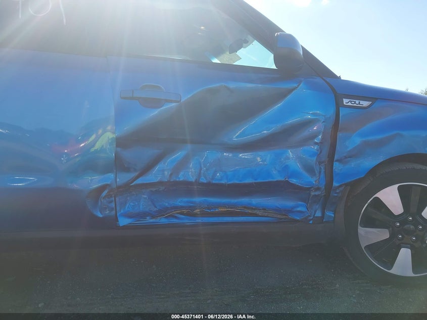 2019 Kia Soul VIN KNDJP3A53K7641889 IAAI salvage auction — RIGHT SIDE, Salvage (Indiana), sold $1,400 on 2026-07-28 (photo 6)