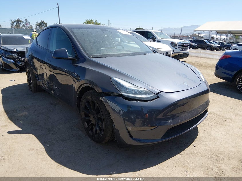 2021 Tesla Model y VIN 5YJYGDEE4MF282046 IAAI salvage auction — RIGHT SIDE, Salvage (California), sold $10,250 on 2026-07-09 (photo 1)