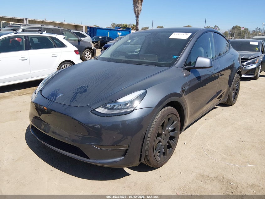2021 Tesla Model y VIN 5YJYGDEE4MF282046 IAAI salvage auction — RIGHT SIDE, Salvage (California), sold $10,250 on 2026-07-09 (photo 2)