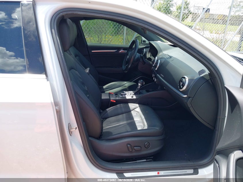 2019 Audi A3 VIN WAUJEGFF5K1021558 IAAI salvage auction — ROOF, Salvage (Illinois), sold $3,750 on 2026-07-29 (photo 5)