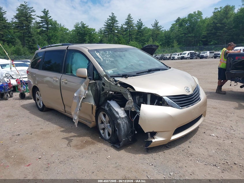 2011 Toyota Sienna VIN 5TDKK3DC0BS025036 IAAI salvage auction — FRONT END, Clear (Massachusetts), sold $1,300 on 2026-07-17 (photo 1)