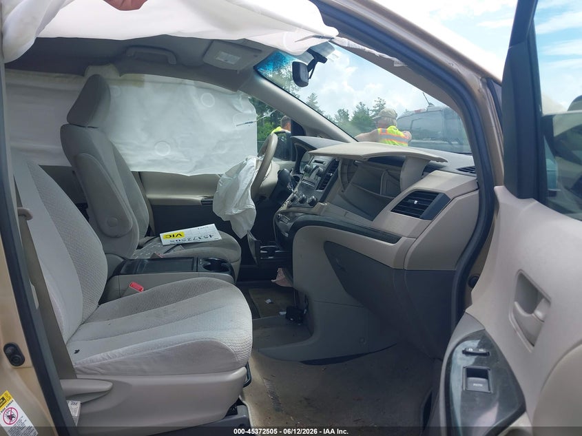 2011 Toyota Sienna VIN 5TDKK3DC0BS025036 IAAI salvage auction — FRONT END, Clear (Massachusetts), sold $1,300 on 2026-07-17 (photo 5)