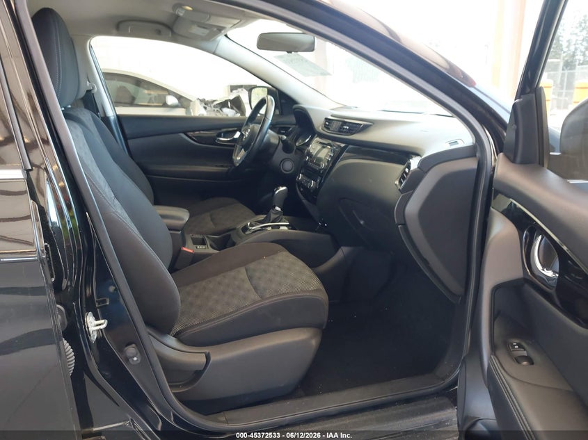 2018 Nissan Rogue VIN JN1BJ1CR8JW284923 IAAI salvage auction — RIGHT FRONT, Bill Of Sale (Washington), sold $1,600 on 2026-07-15 (photo 5)