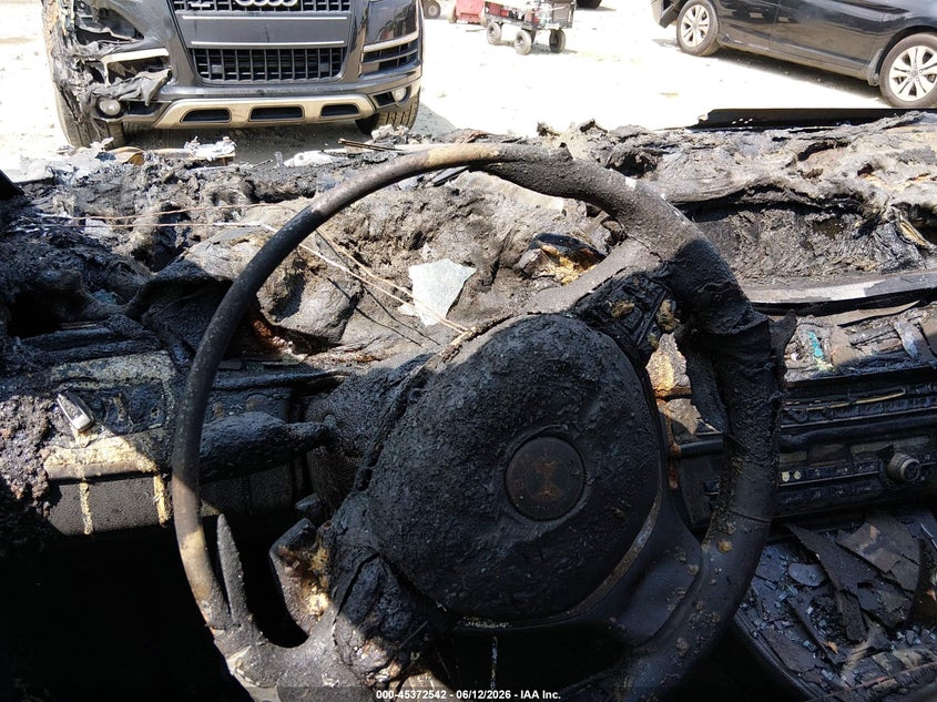 2011 BMW 5 series VIN WBAFR7C58BC606080 IAAI salvage auction — EXTERIOR BURN, Bill Of Sale (Georgia), sold $300 on 2026-07-09 (photo 7)