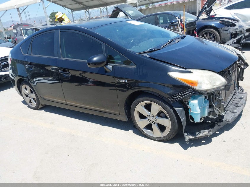 2013 Toyota Prius VIN JTDKN3DU3D5570334 IAAI salvage auction — RIGHT FRONT, Salvage (California), sold $2,150 on 2026-07-15 (photo 1)