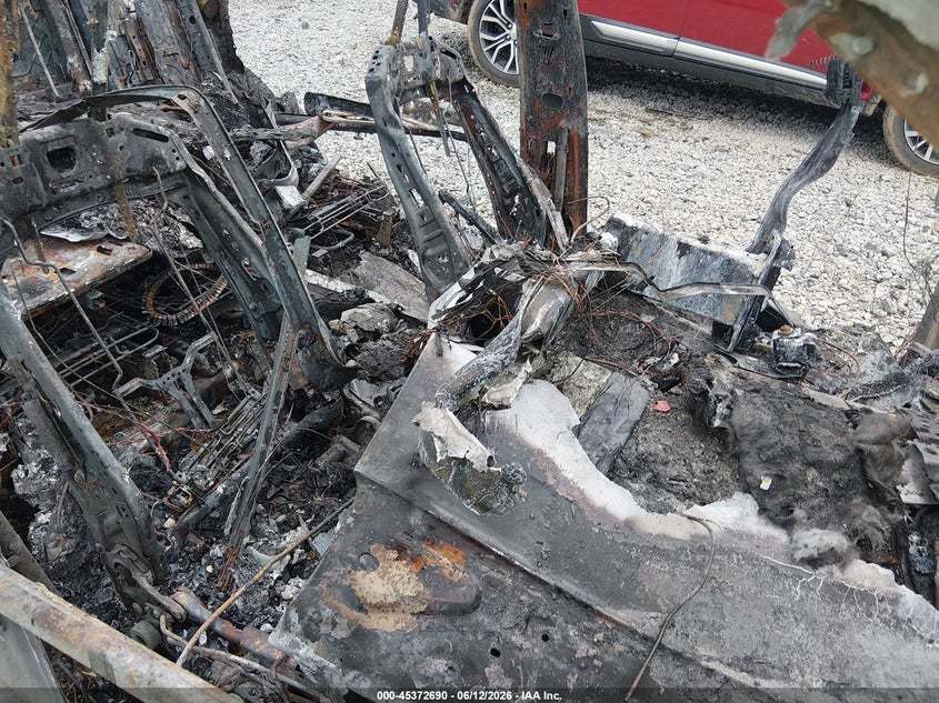 2017 Audi Q7 VIN WA1VABF78HD049366 IAAI salvage auction — TOTAL BURN, Non-Repairable Certificate (West Virginia), sold $75 on 2026-07-15 (photo 5)