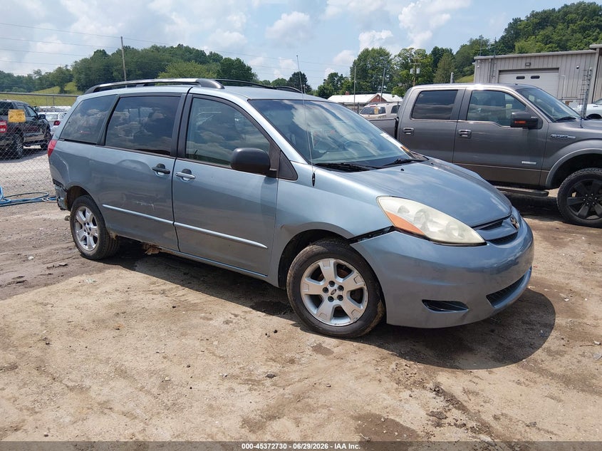 2005 Toyota Sienna VIN 5TDBA23C35S049186 IAAI salvage auction — FRONT & REAR, Salvage (West Virginia), sold $250 on 2026-07-31 (photo 1)