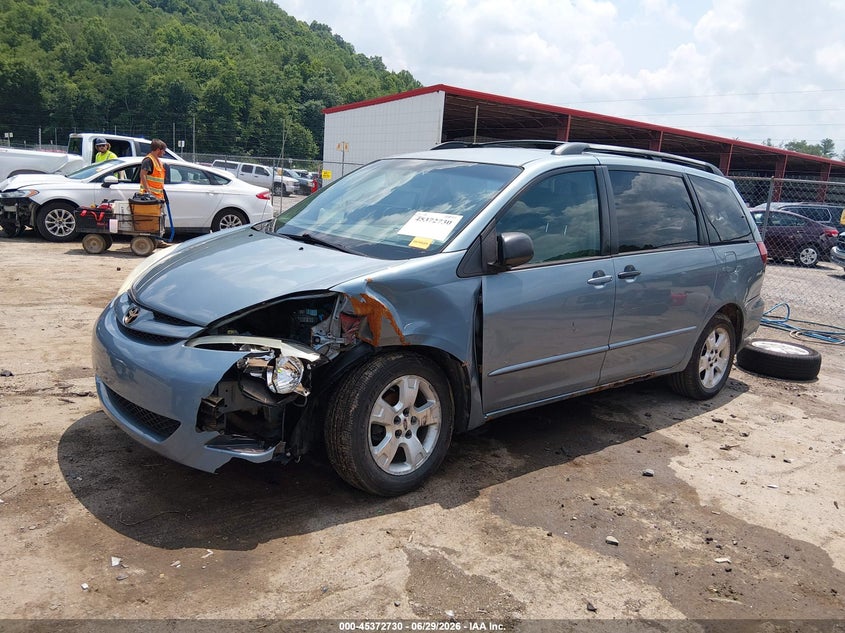 2005 Toyota Sienna VIN 5TDBA23C35S049186 IAAI salvage auction — FRONT & REAR, Salvage (West Virginia), sold $250 on 2026-07-31 (photo 2)