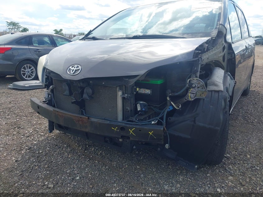 2012 Toyota Sienna VIN 5TDYK3DC5CS266747 IAAI salvage auction — FRONT END, Salvage (Illinois), sold $1,200 on 2026-07-16 (photo 6)