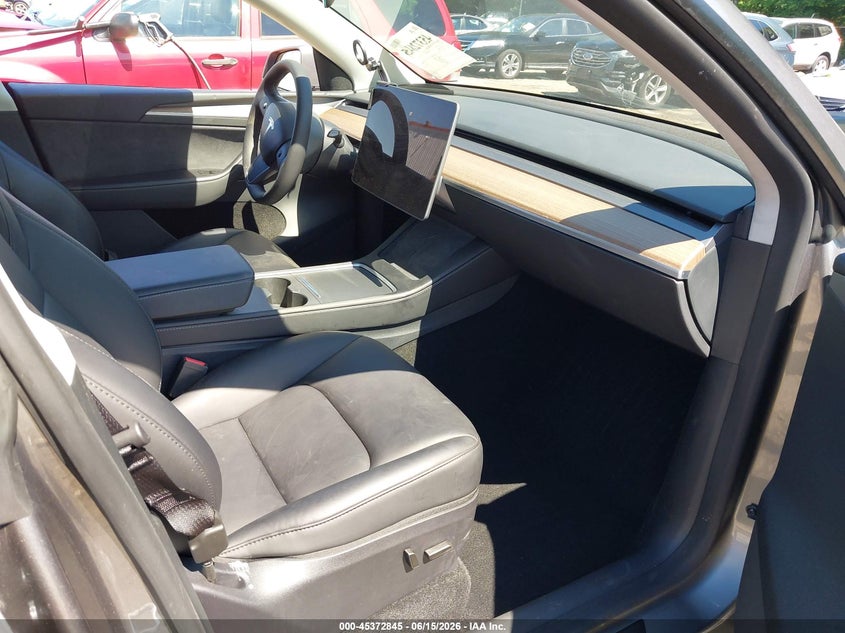 2025 Tesla Model y VIN 7SAYGDED3SF265651 IAAI salvage auction — REAR END, Salvage - Greater Than 75% (Maryland), sold $7,000 on 2026-07-11 (photo 5)