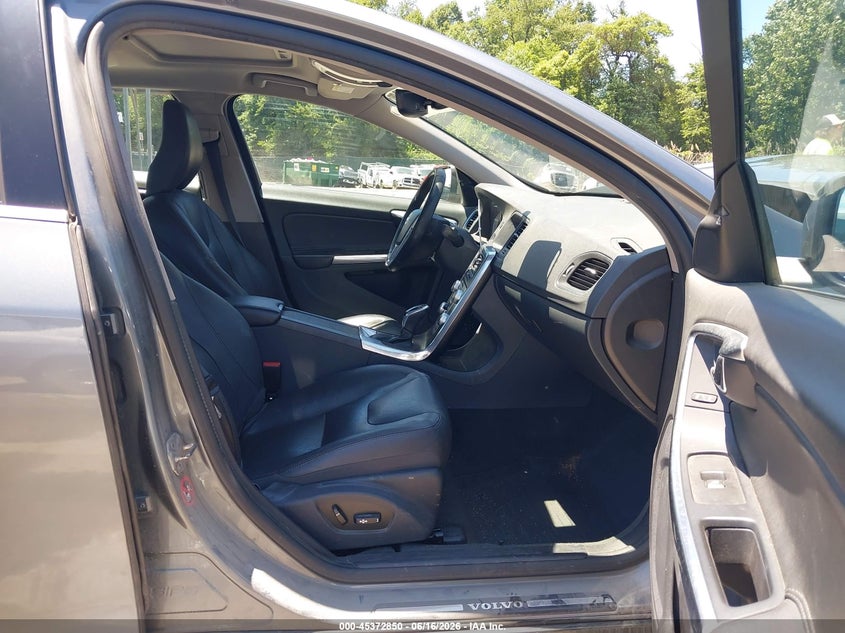 2016 Volvo S60 VIN YV126MFKXG2404245 IAAI salvage auction — FRONT END, Clear (Virginia), sold $425 on 2026-07-16 (photo 5)