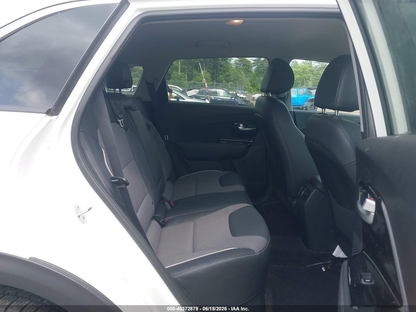 2019 Kia Niro VIN KNDCC3LG7K5021058 IAAI salvage auction — FRONT END, Salvage (Massachusetts), sold $7,150 on 2026-07-10 (photo 8)