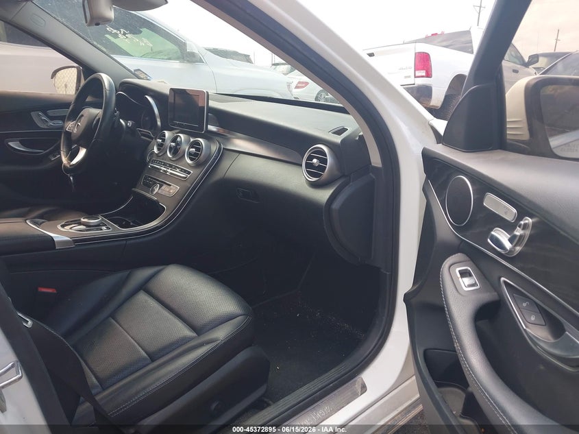 2017 Mercedes-benz C-klasse VIN 55SWF4JB3HU190887 IAAI salvage auction — UNKNOWN, Original (Texas), sold $4,000 on 2026-07-27 (photo 5)