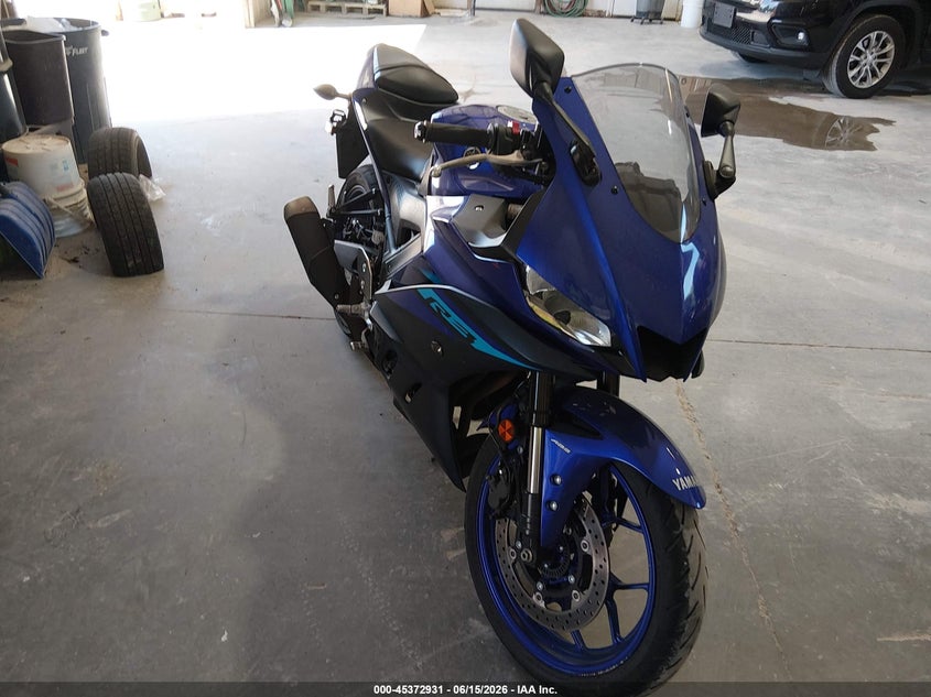 2024 Yamaha Yzf VIN MH3RH18Y0RK015195 IAAI salvage auction — RIGHT FRONT, Salvage (Wisconsin), sold $1,175 on 2026-07-15 (photo 1)