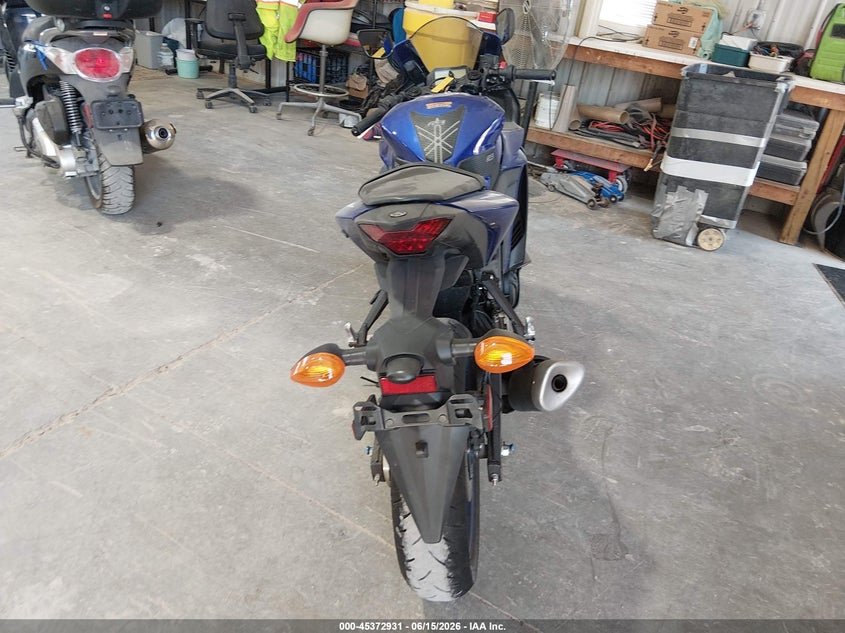 2024 Yamaha Yzf VIN MH3RH18Y0RK015195 IAAI salvage auction — RIGHT FRONT, Salvage (Wisconsin), sold $1,175 on 2026-07-15 (photo 6)