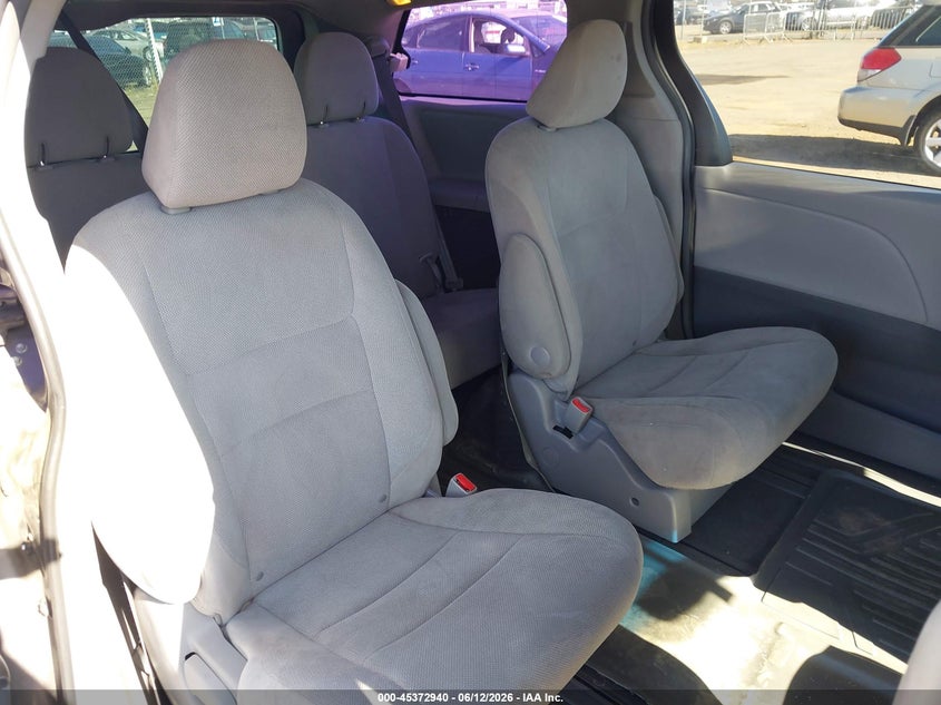 2015 Toyota Sienna VIN 5TDZK3DC0FS613264 IAAI salvage auction — LEFT REAR, Salvage (Arizona), sold $2,950 on 2026-07-08 (photo 8)