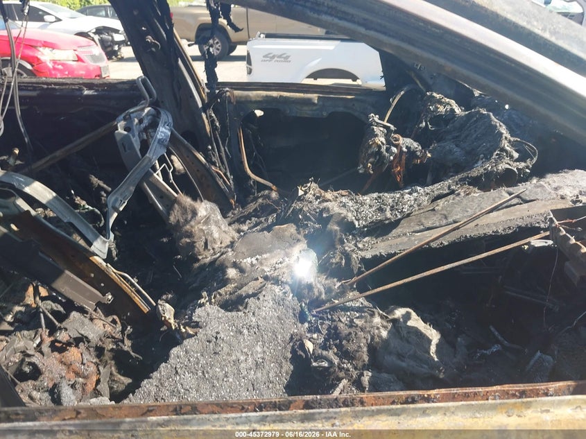 2016 Kia Optima VIN 5XXGW4L24GG011691 IAAI salvage auction — TOTAL BURN, Non-Repairable (California), sold $200 on 2026-07-07 (photo 5)