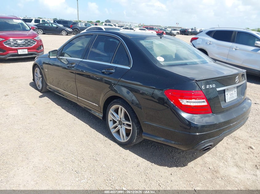 2012 Mercedes-benz C-klasse VIN WDDGF4HB1CR200269 IAAI salvage auction — NORMAL WEAR, Original (Texas), sold $825 on 2026-07-15 (photo 3)
