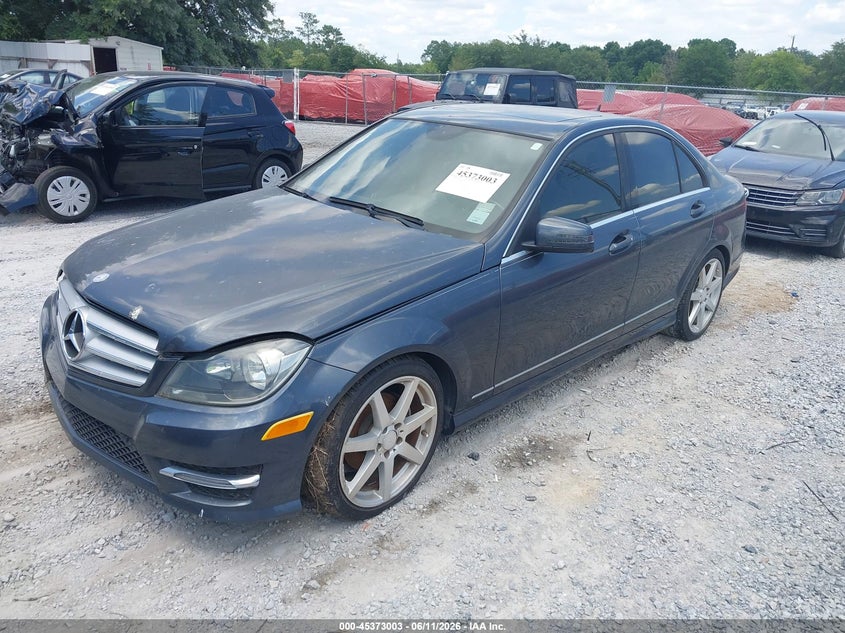 2013 Mercedes-benz C class VIN WDDGF4HB7DA808846 IAAI salvage auction — NORMAL WEAR, Clear (Florida), sold $425 on 2026-07-09 (photo 2)