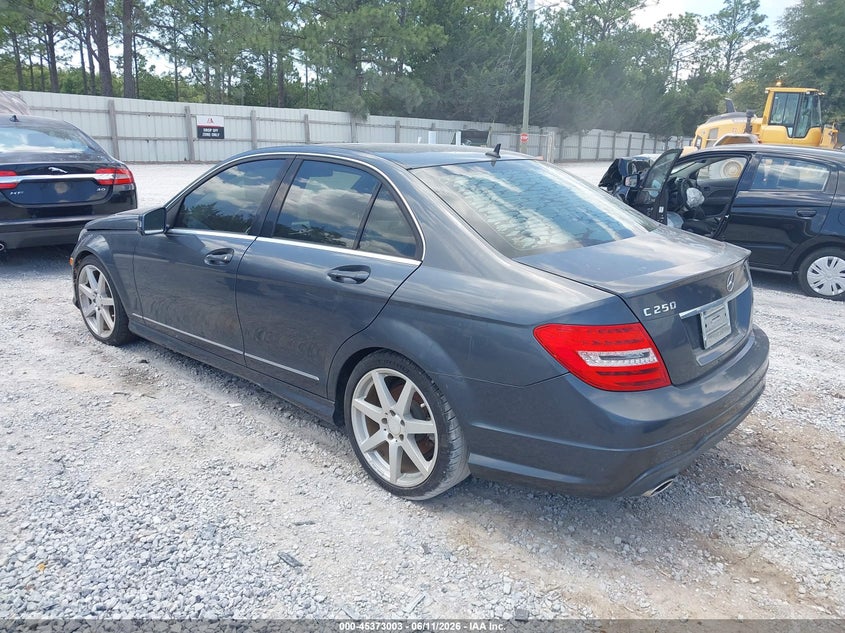 2013 Mercedes-benz C class VIN WDDGF4HB7DA808846 IAAI salvage auction — NORMAL WEAR, Clear (Florida), sold $425 on 2026-07-09 (photo 3)