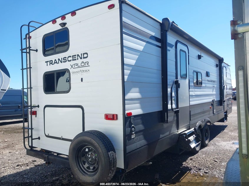 2021 Grand design Transcend VIN 573TT3327M8808235 IAAI salvage auction — HAIL, Salvage (Indiana), sold $8,250 on 2026-07-14 (photo 4)