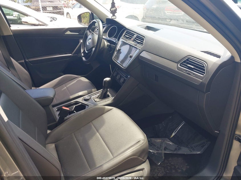 2020 Volkswagen Tiguan VIN 3VV2B7AX1LM087000 IAAI salvage auction — REAR END, Salvage (Rhode Island), sold $5,000 on 2026-09-08 (photo 5)