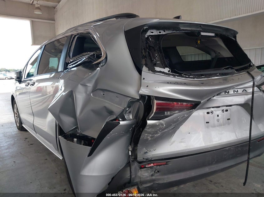 2025 Toyota Sienna VIN 5TDKRKECXSS260144 IAAI salvage auction — LEFT REAR, Rebuildable (Florida), sold $10,200 on 2026-07-29 (photo 6)