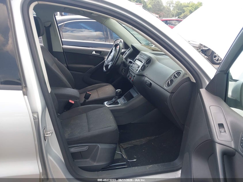 2013 Volkswagen Tiguan VIN WVGBV7AX2DW548398 IAAI salvage auction — NORMAL WEAR, Clear - Dealer Only (California), sold $900 on 2026-07-27 (photo 5)