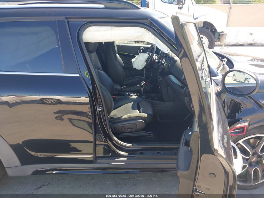 2018 Mini Countryman VIN WMZYV9C33J3B91933 IAAI salvage auction — LEFT REAR, Salvage (California), sold $2,400 on 2026-08-10 (photo 5)