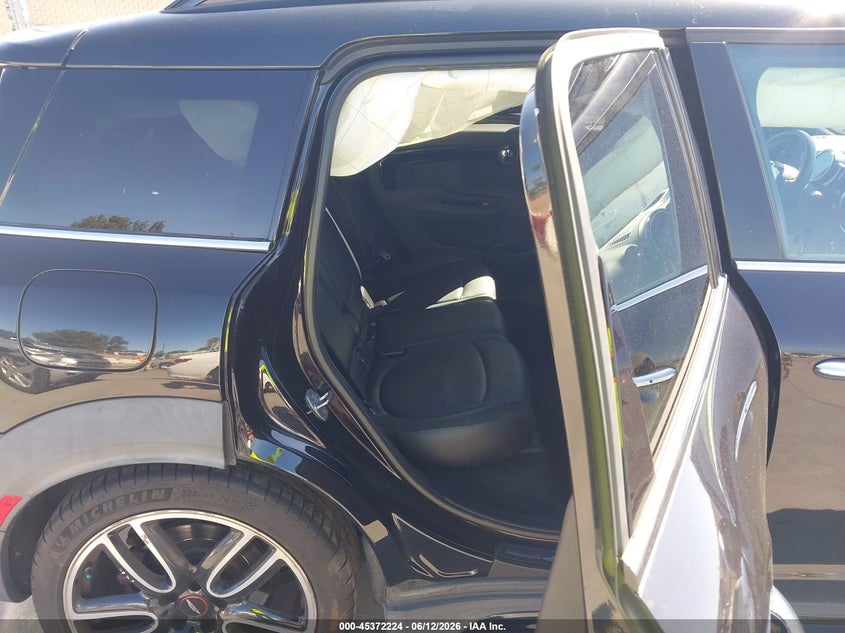 2018 Mini Countryman VIN WMZYV9C33J3B91933 IAAI salvage auction — LEFT REAR, Salvage (California), sold $2,400 on 2026-08-10 (photo 8)