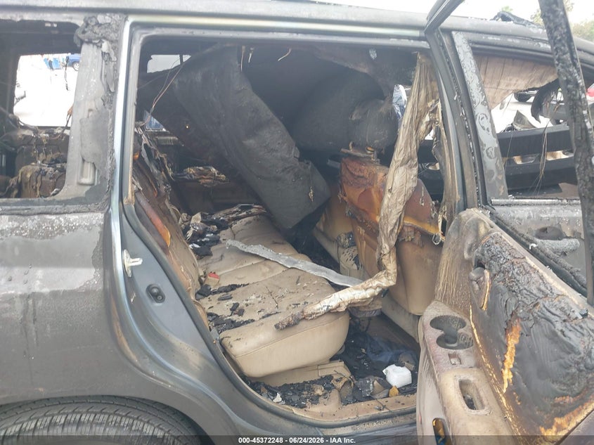 2007 Toyota Highlander VIN JTEDP21A670148790 IAAI salvage auction — BURN, Non-Repairable (California), sold $100 on 2026-07-29 (photo 8)