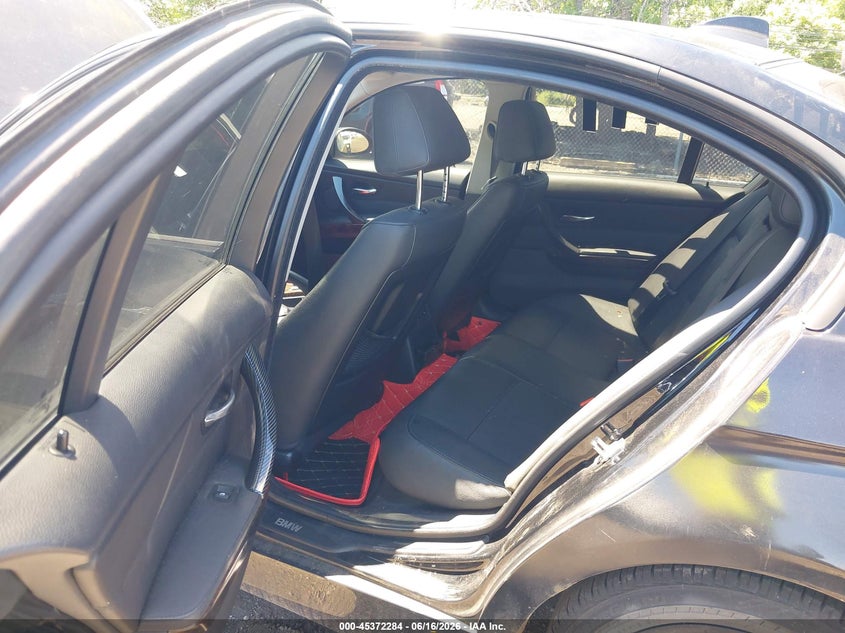 2008 BMW 3 series VIN WBAVC73548KX90719 IAAI salvage auction — NORMAL WEAR, Clear (New Jersey), sold $475 on 2026-07-29 (photo 8)