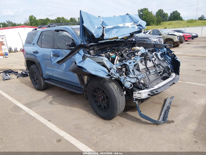 2025 Toyota 4runner VIN JTEVA5BR2S5035782 IAAI salvage auction — FRONT END, Salvage Title, sold $9,000 on 2026-07-30 (photo 1)