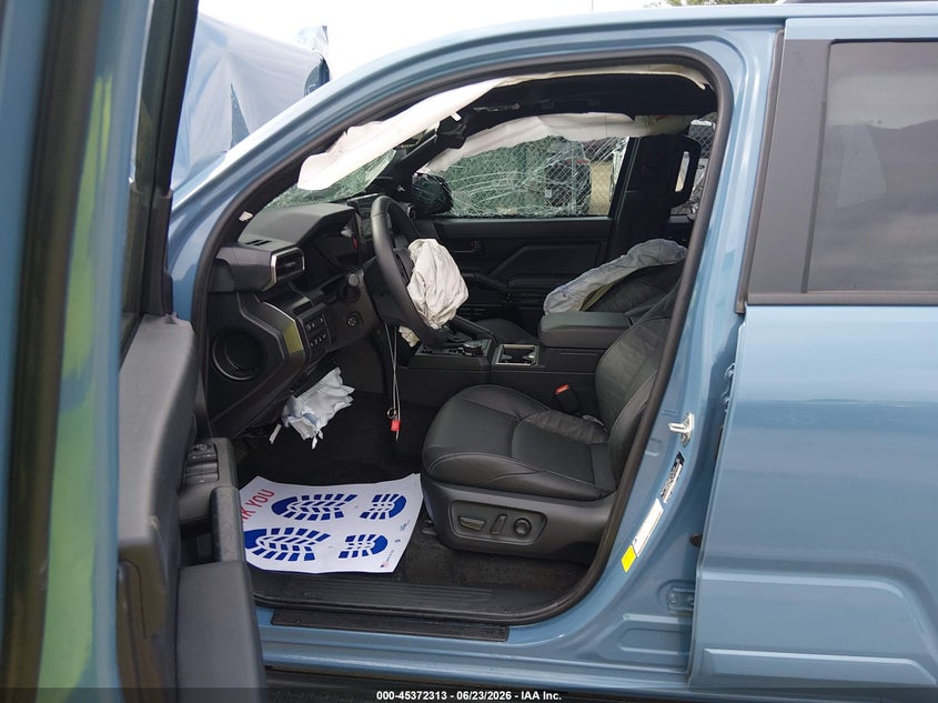 2025 Toyota 4runner VIN JTEVA5BR2S5035782 IAAI salvage auction — FRONT END, Salvage Title, sold $9,000 on 2026-07-30 (photo 5)