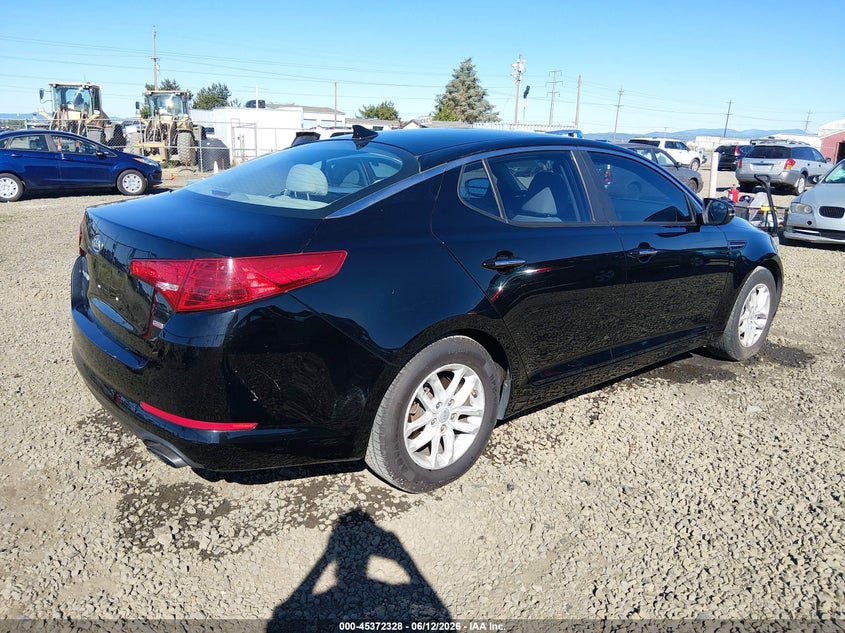 2012 Kia Optima VIN 5XXGM4A73CG062842 IAAI salvage auction — SIDE, Salvage (Oregon), sold $1,000 on 2026-07-31 (photo 4)