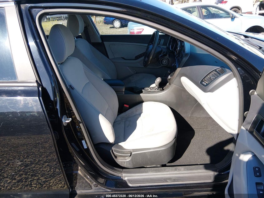 2012 Kia Optima VIN 5XXGM4A73CG062842 IAAI salvage auction — SIDE, Salvage (Oregon), sold $1,000 on 2026-07-31 (photo 5)